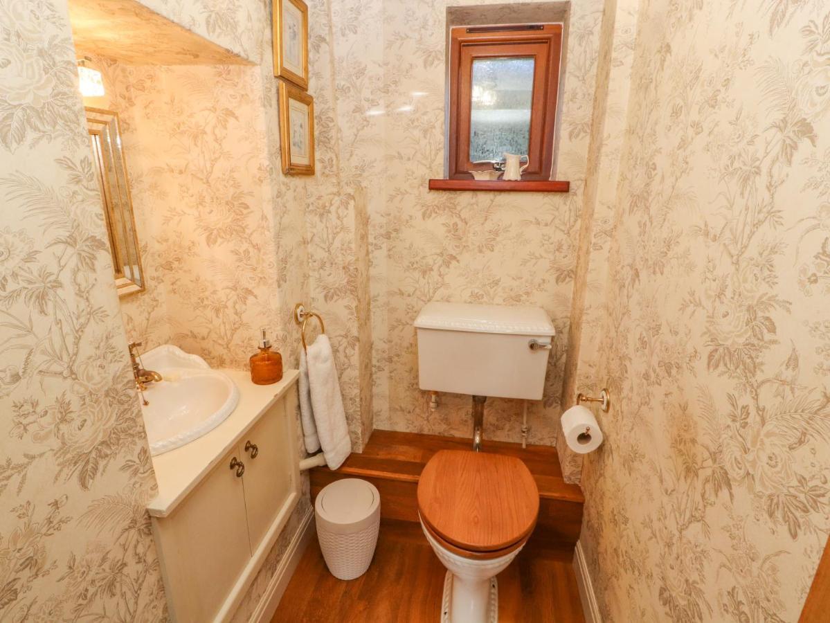 Clerk Beck Cottage Ulverston Bagian luar foto